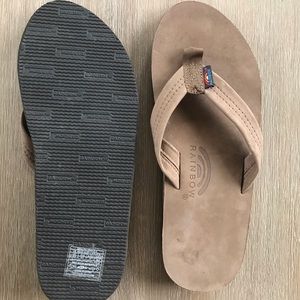 New Men’s, size large (9.5-10.5) Rainbow sandals